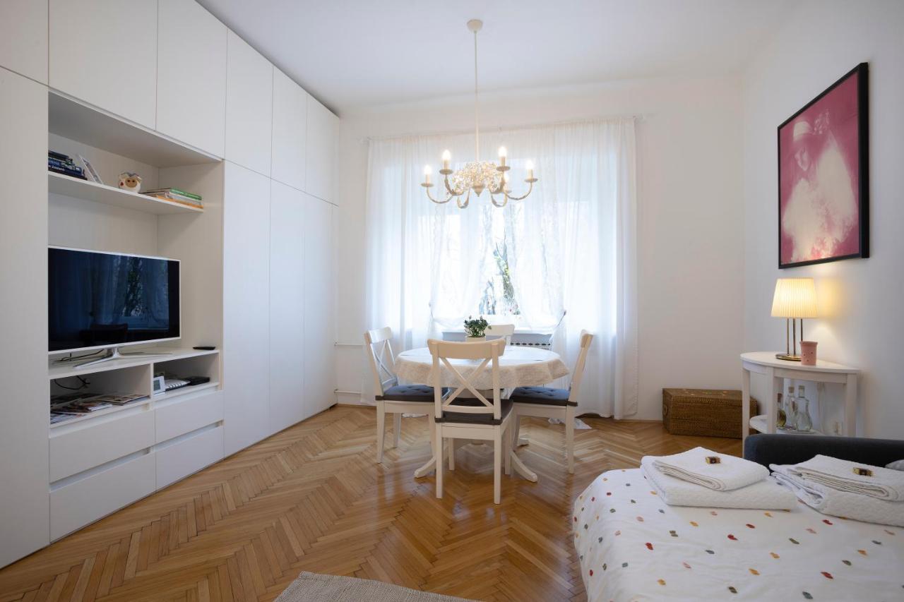 Vedrana-Near Centre And Free Garage, Electricity For Electric Cars Zagreb Exterior photo
